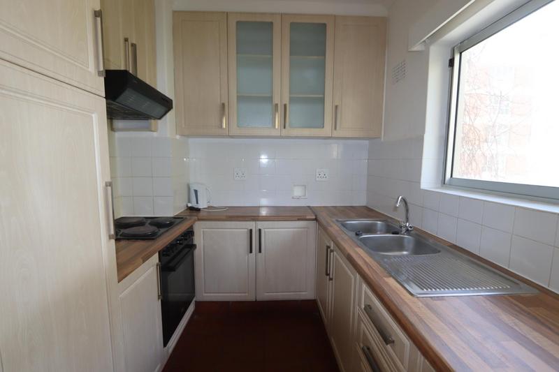 To Let 2 Bedroom Property for Rent in Gardens Western Cape